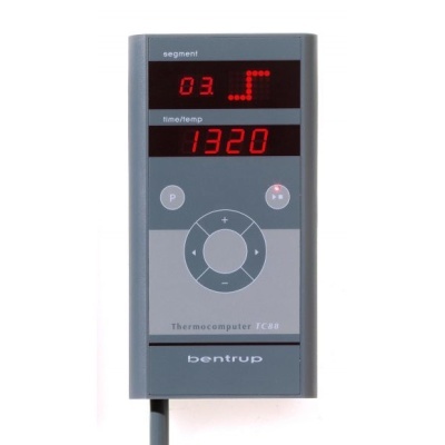 Dispositivo electrónico cinza com visor digital vermelho e botões circulares