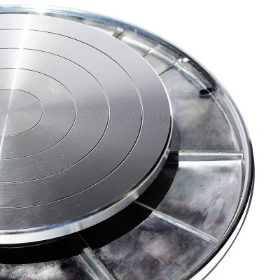 Placa de indução metálica circular com texturas concêntricas
