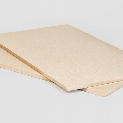 Duas placas retangulares bege empilhadas