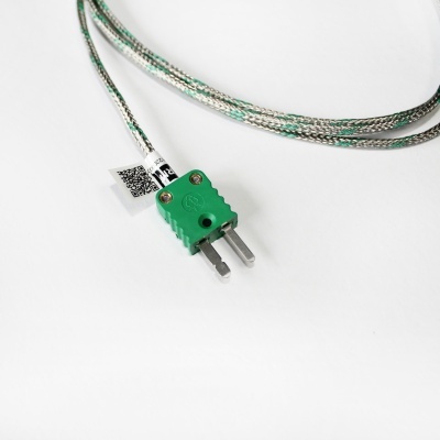 Cabo trançado verde e branco com ficha de termopar verde