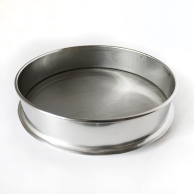 Forma redonda de metal inox prateada