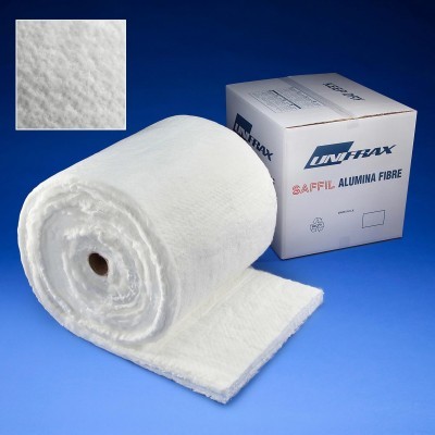 Rolo branco de fibra de alumina e caixa UNIFRAX sobre fundo azul