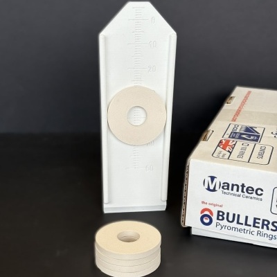 Anéis cerâmicos técnicos e caixa Mantec com medidor branco