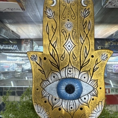 Adorno mão Hamsá dourado com olho azul e desenhos florais