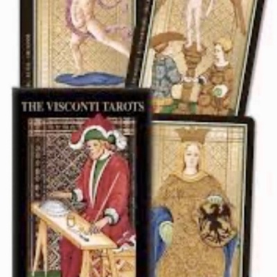 Cartas do tarô THE VISCONTI TAROTS com ilustrações coloridas e fundo decorado.