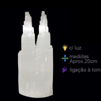Luminária torre dupla translúcida com luz