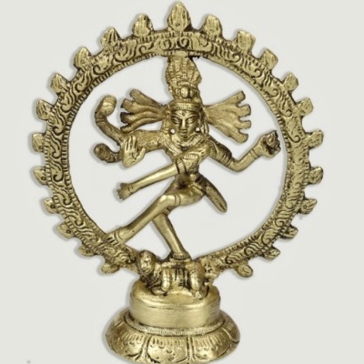 Estatueta dourada Shiva Nataraja em metal com base decorada.