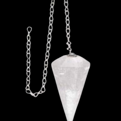 Pêndulo de cristal transparente com corrente prateada