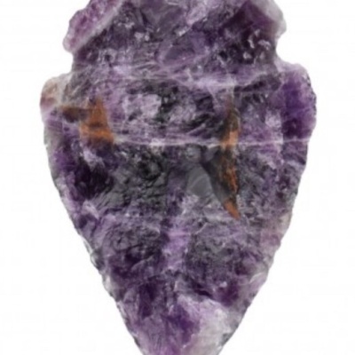 Ponta de flecha em pedra semi-preciosa violeta com textura rugosa