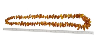 Colar de âmbar dourado com pedras irregulares e régua de 20 cm