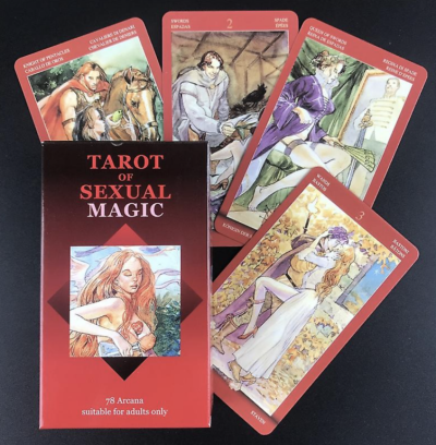 Baralho de tarot adulto com cartas ilustradas coloridas e caixa vermelha