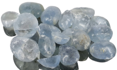 pedras preciosas azuis polidas e translúcidas