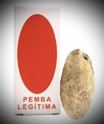 Pacote branco com oval vermelho e texto PE mba LEGÍTIMA e pedra de pemba natural