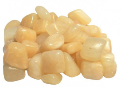 pedras polidas amarelo claro em fundo branco