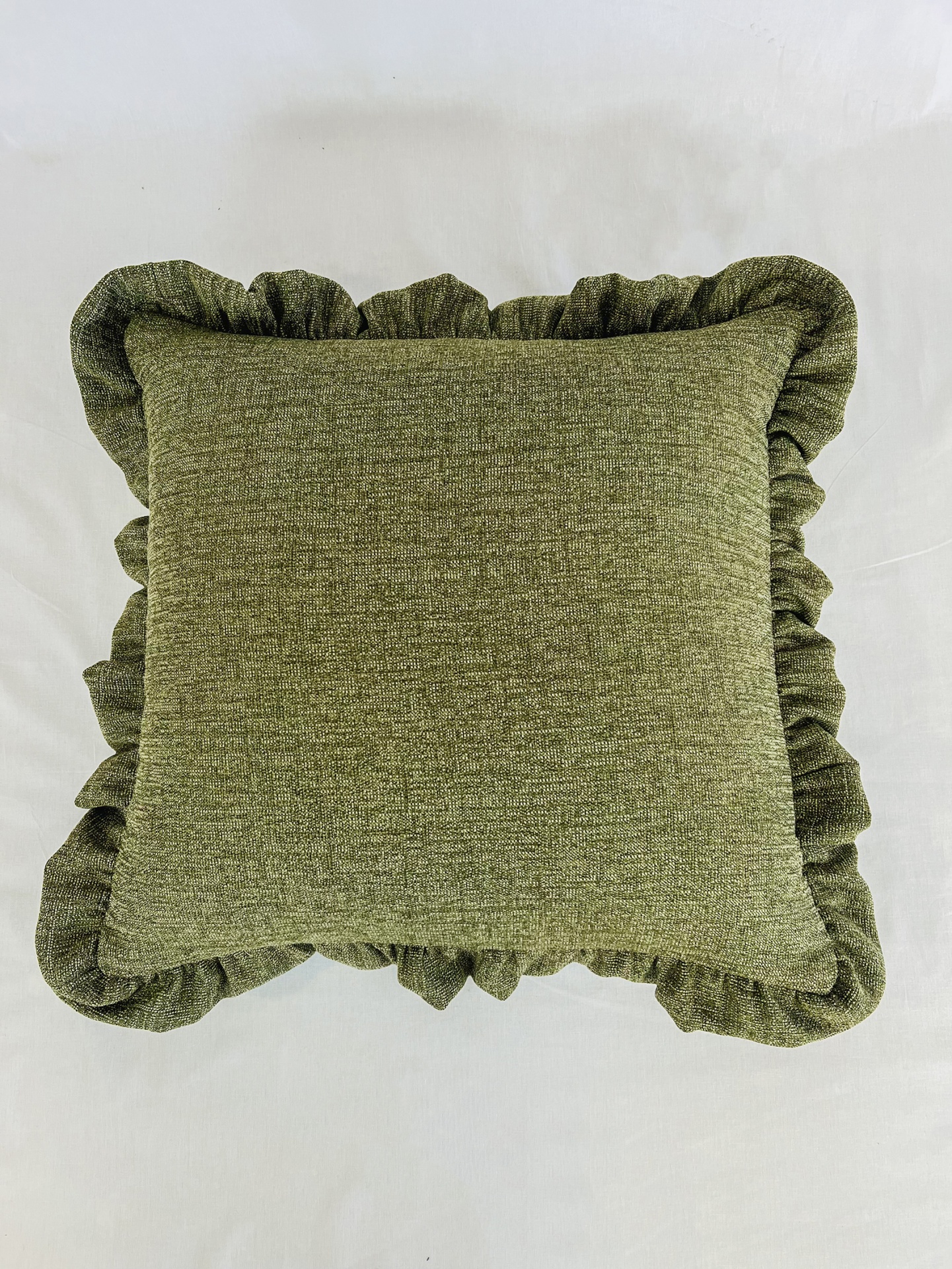 Al5050Evarest Almofada quadrada verde com barra franzida em tecido