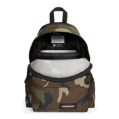Mochila camuflada Eastpak com fechos e bolso frontal aberto