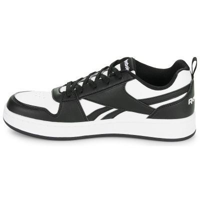 Tênis desportivo Reebok preto e branco com sola branca e atacadores pretos