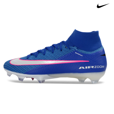 Chuteira de futebol azul com sola branca e logótipo Nike