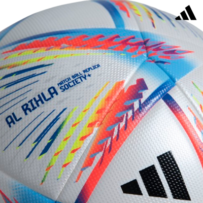 Bola de futebol Adidas AL RIHLA com padrão colorido e superfície texturizada