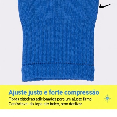 Tecido azul canelado com texto promocional sobre ajuste e compressão e logotipo Nike