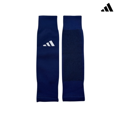 Par de meias desportivas Adidas azuis com logótipo branco.