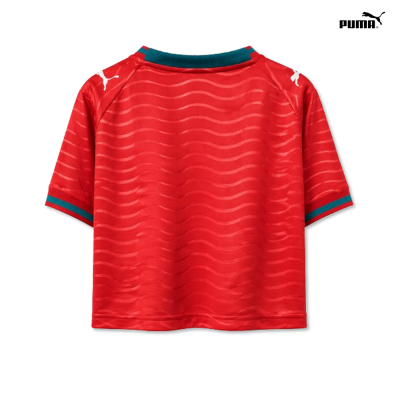 Camisola desportiva vermelha com padrão de ondas e logótipos Puma