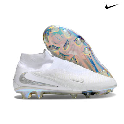 Chuteiras de futebol brancas sem atacadores com logo Nike prateado e solado iridescente