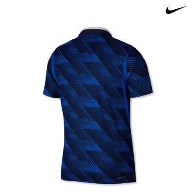 T-shirt desportiva Nike azul e preta com padrão geométrico e gola com risca branca