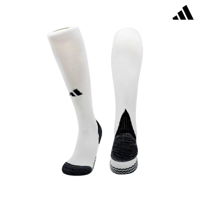 Par de meias desportivas Adidas brancas com detalhes pretos e logo preto