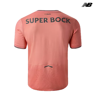 Camisola desportiva rosa com texto SUPER BOCK e FC Porto nas costas