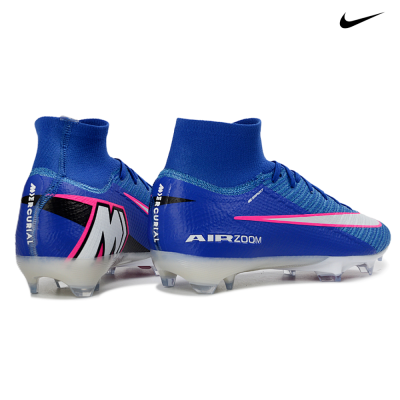 Chuteiras de futebol Nike Mercurial Pro azuis com detalhes em rosa e branco e sola com cravos
