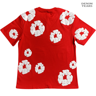T-shirt vermelha com círculos brancos e logótipo DENIM TEARS