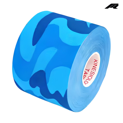 Rolo de fita adesiva azul camuflada com texto no interior.