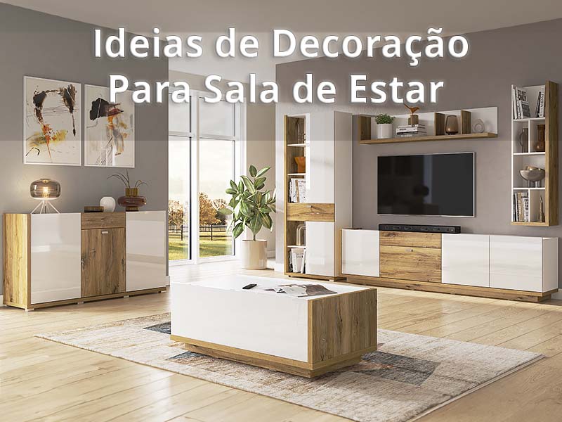 Sala de estar com móveis em madeira clara e branco e texto 'Ideias de Decoração Para Sala de Estar'.