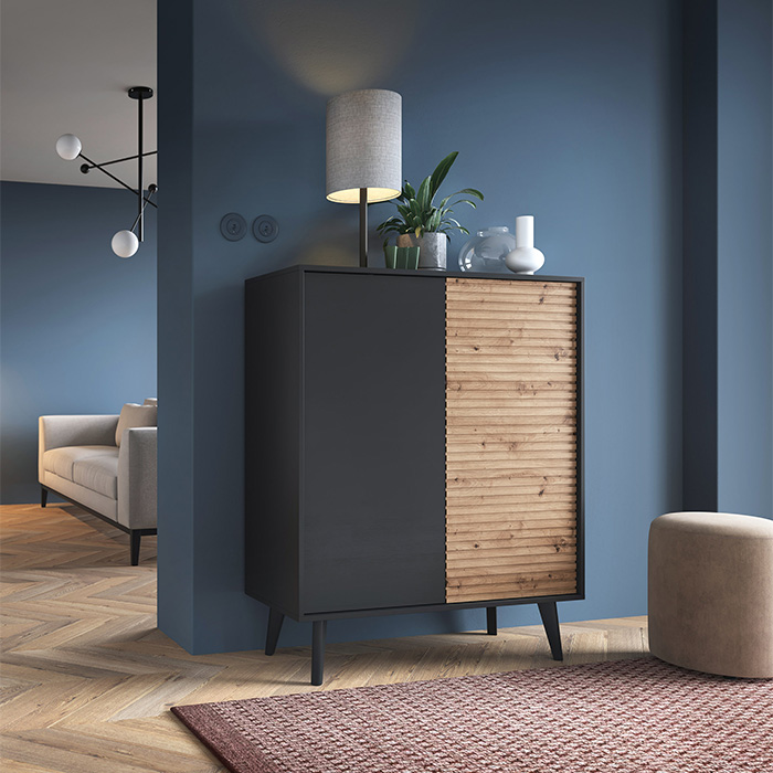 Aparador Alto em Carvalho com Ripas e Preto