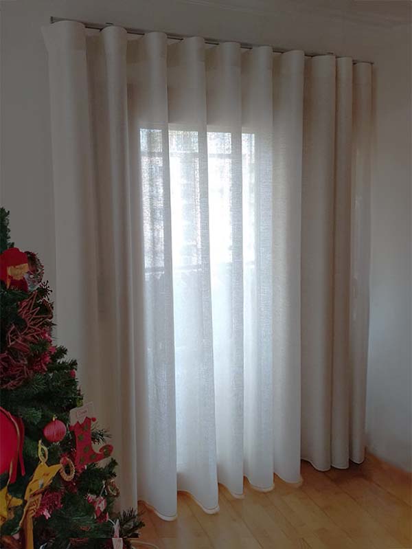 Cortinado Onda para Sala - Tecido Bege Malta - Calha Turim Champanhe