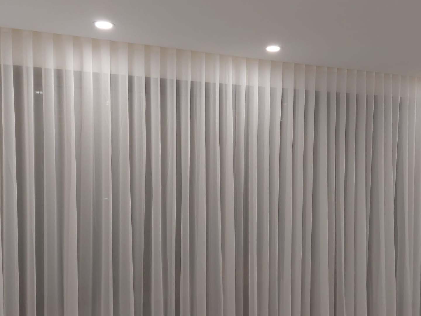 Cortinado Onda para Sala - Tecido Branco Marrocos - Calha 5000