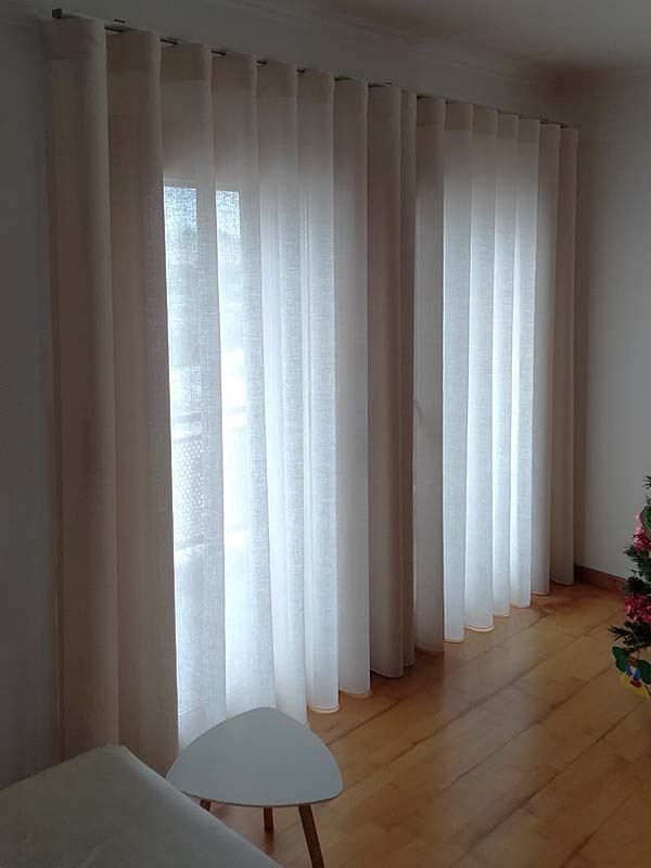 Cortinado Onda para Sala - Tecido Bege Malta - Calha Turim Champanhe