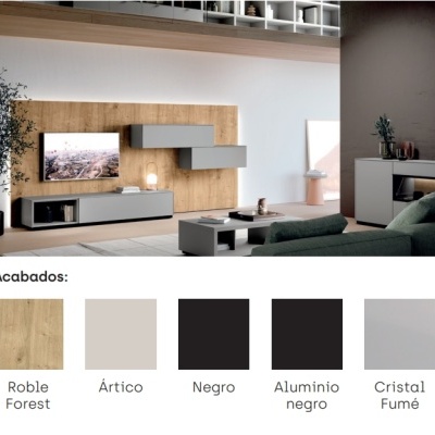 Móvel de sala com painel de madeira e unidades cinza claro