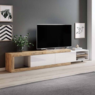 Móvel para televisão moderno em madeira clara e branco com decoração na sala