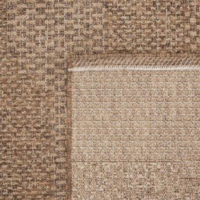 Tapete castanho e bege com padrão geométrico e textura entrelaçada