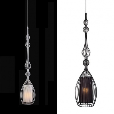 Candeeiro de teto pendente com estrutura metálica em forma de gaiola e cúpula cilíndrica interior