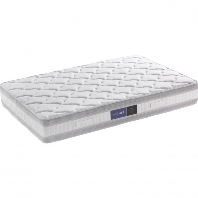 Colchão branco acolchoado com etiqueta conforgel