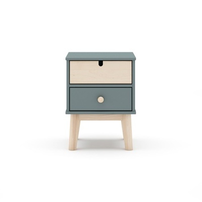 Mesa de cabeceira cinza-azulada com gaveta em madeira natural