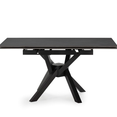 Mesa de centro de vidro fumado com estrutura negra em metal moderno