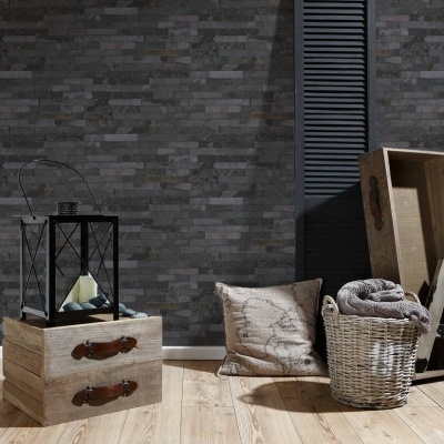 Conjunto decorativo com caixa de madeira, candeeiro, almofada, cesto com manta e caixas de madeira