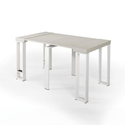 Mesa extensível branca com pernas retangulares oca sobre fundo branco