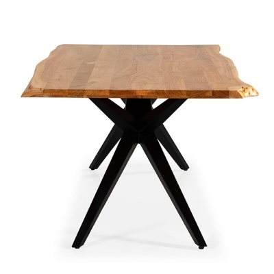 Mesa retangular em madeira com base metálica preta