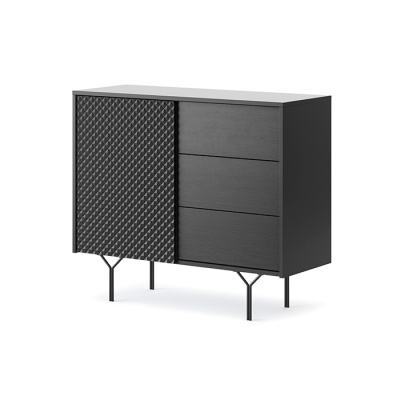 Aparador preto em madeira com padrão geométrico e três gavetas, pés de metal