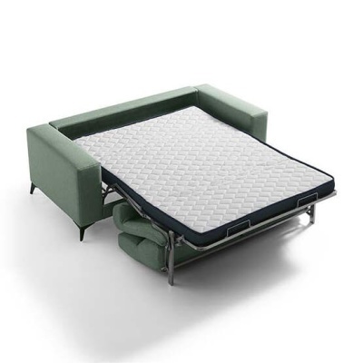 sofá cama verde com colchão branco e borda preta